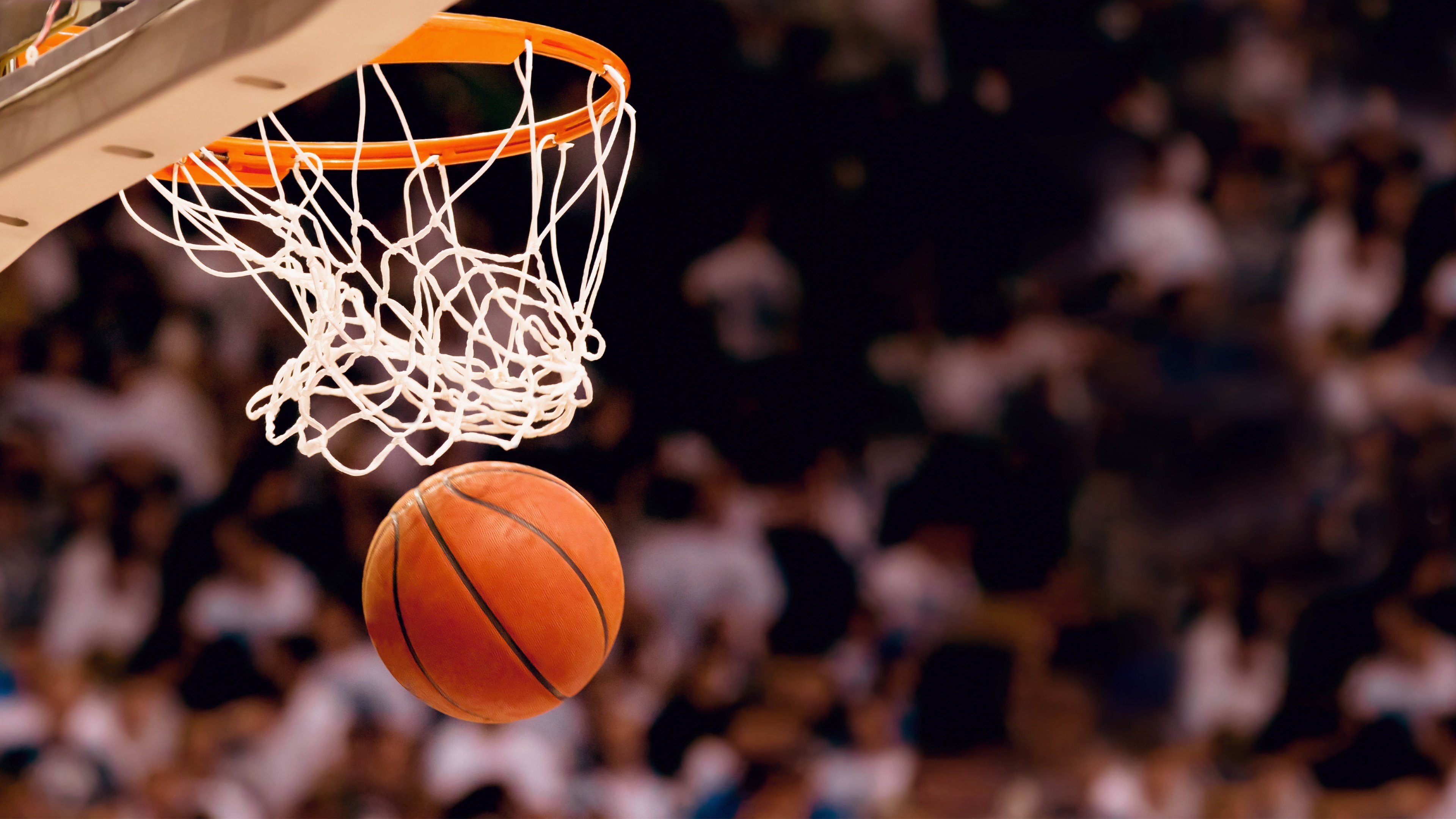 NBA总决赛激战正酣，勇士队逆转取胜夺赛点